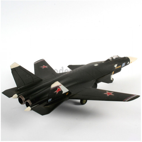 Suchoj S-37 Berkut 1:144