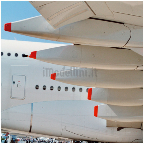 Airbus A380 New Livery 1:144