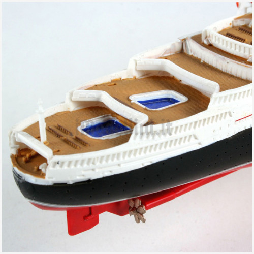 Transatlantico Queen Elizabeth 2 1:1200