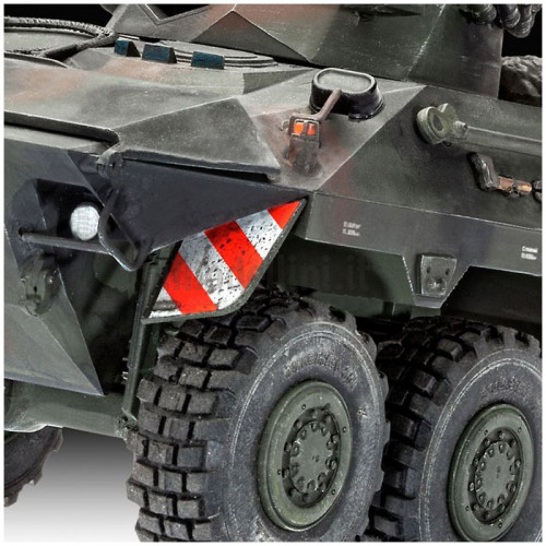 Veicolo militare blindato SpPz 2 Luchs A1/A2 1:35