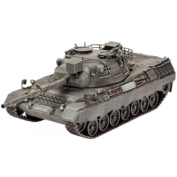 Revell 3143 - Kit Modellino Carro Armato Vari M2 Bradley Scala 1