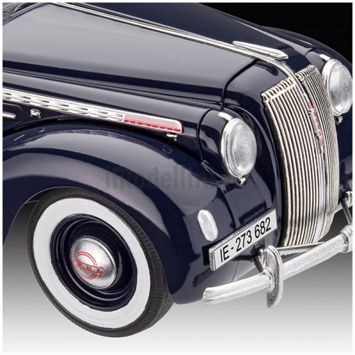 Luxury Class Car Admiral Saloon 1:24