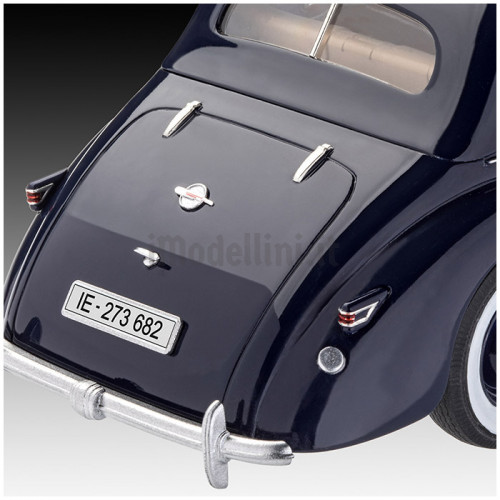 Luxury Class Car Admiral Saloon 1:24