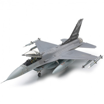 Lockheed Martin F-16C Block 25/32 1:48