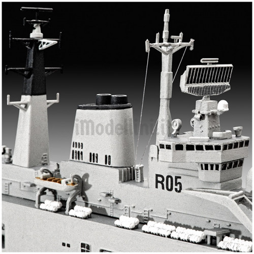 Nave Portaerei HMS Invincible Falkland War 1:700
