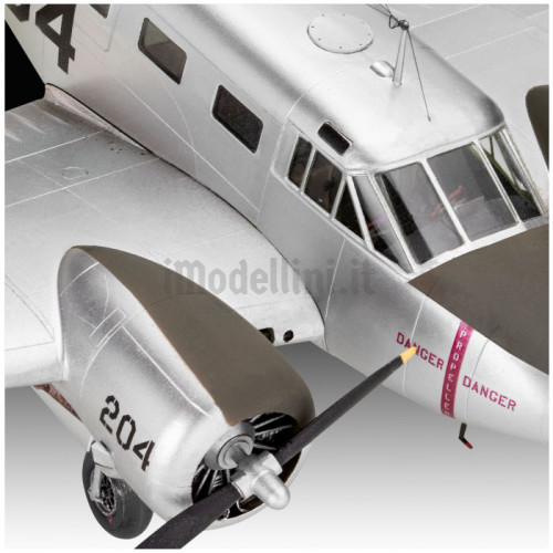 Beechcraft Model 18 1:48