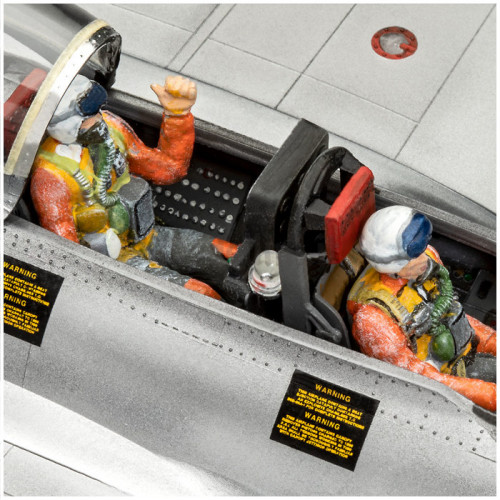 Gift Set Northrop F-89 Scorpion 75th Anniversary 1:48