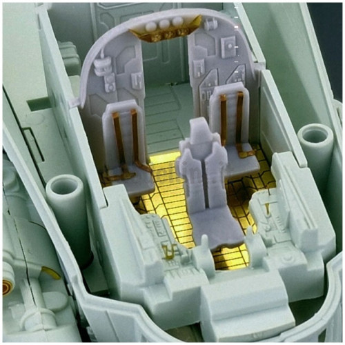 The Mandalorian: Razor Crest Platinum Edition 1:72