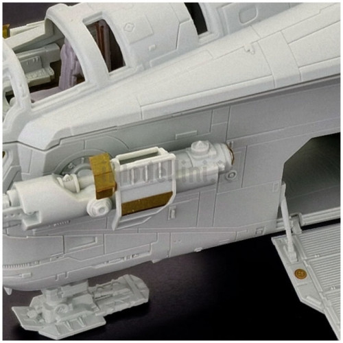 The Mandalorian: Razor Crest Platinum Edition 1:72