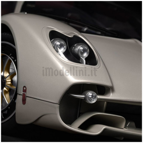 Pagani Utopia Coupè Rinascimento Lucido 1:8