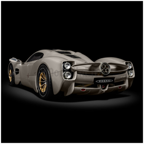 Pagani Utopia Coupè Rinascimento Lucido 1:8